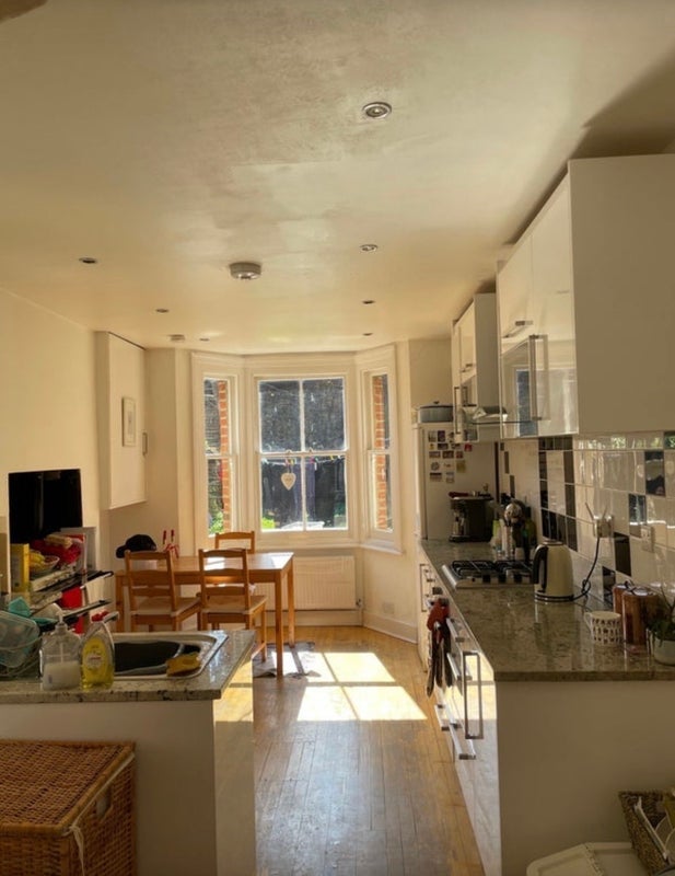 Room South Park Road in Greater London