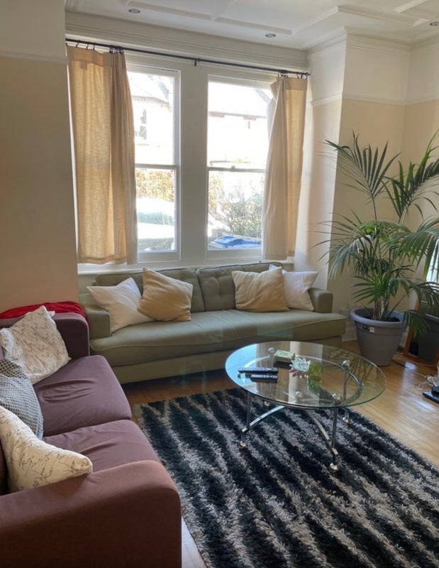 Room South Park Road in Greater London