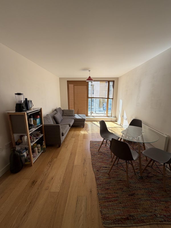 Room Crampton Street in Greater London