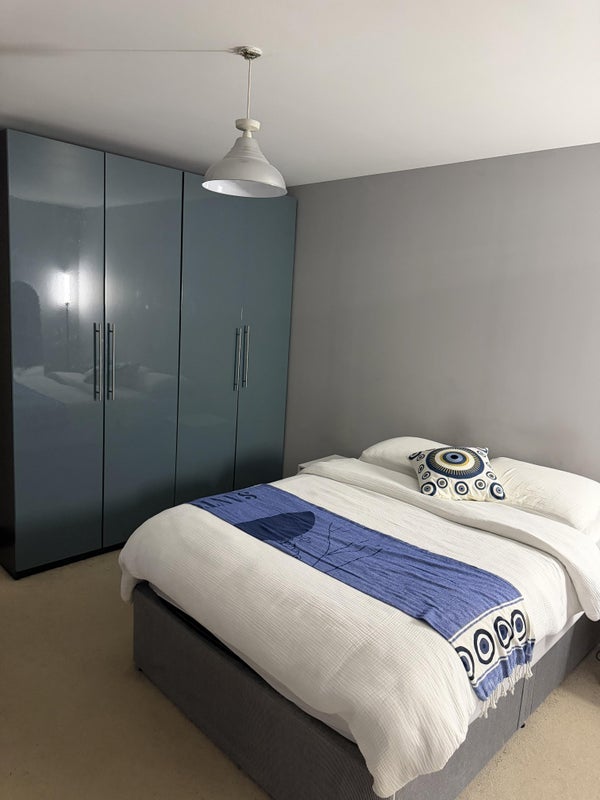 Room Crampton Street in Greater London