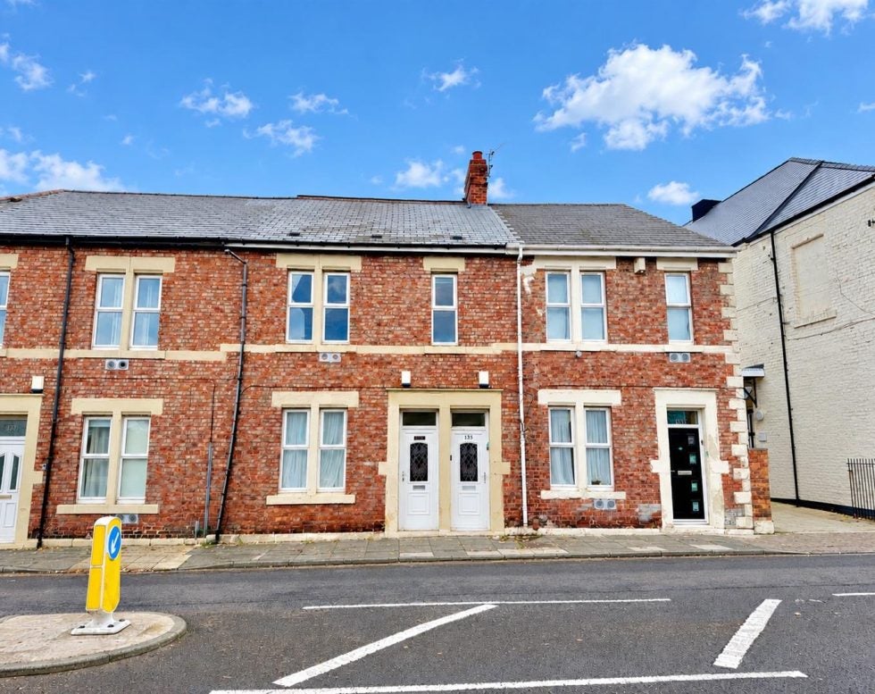 Flat Prince Consort Road in Gateshead