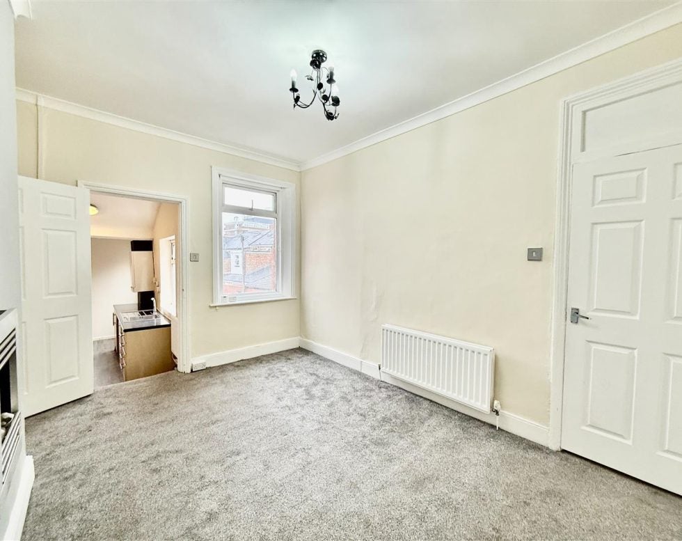 Flat Prince Consort Road in Gateshead