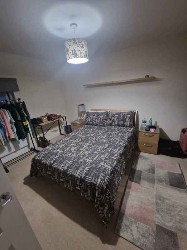Room Cygnet Way in Maidenhead