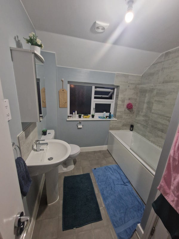 Room Cygnet Way in Maidenhead