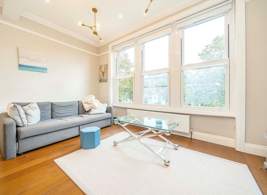 Flat Florence Road in Greater London