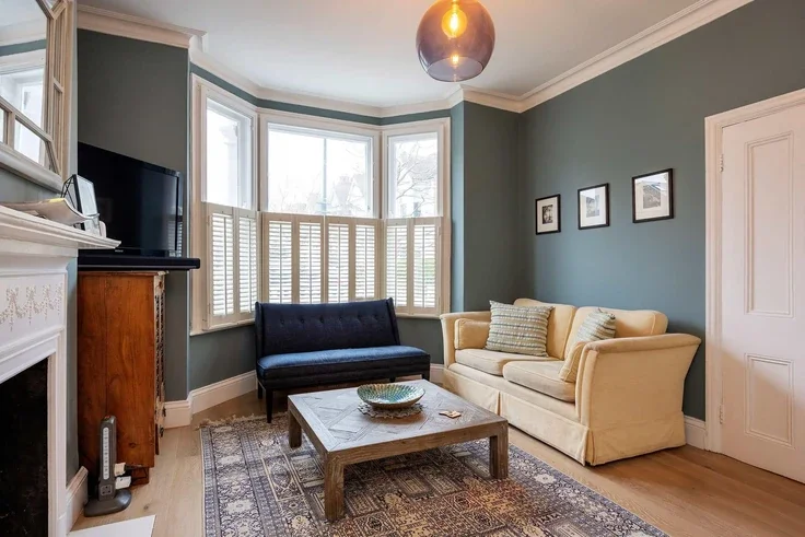 House Grosvenor Avenue in Greater London