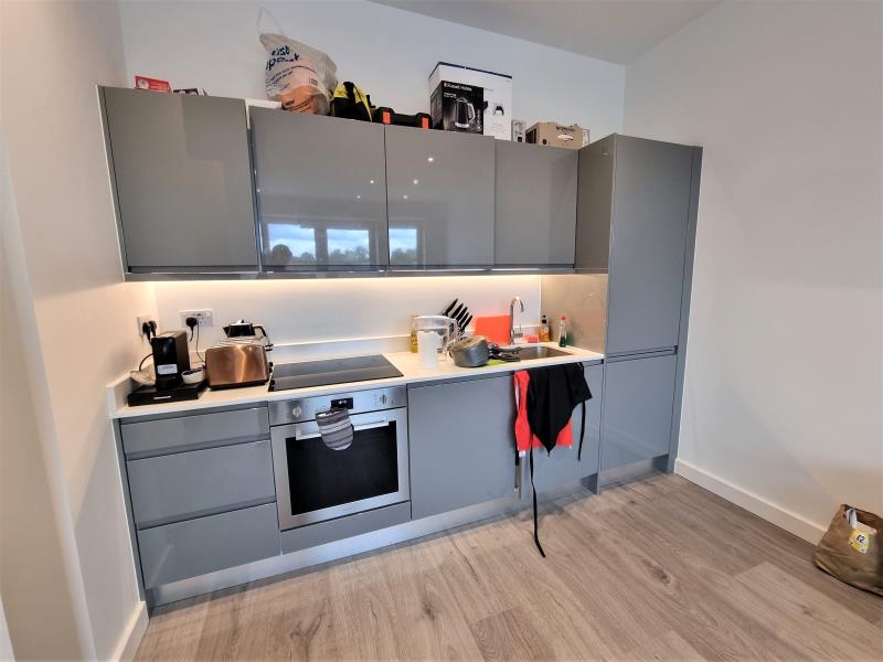 Flat Ladymead in Guildford