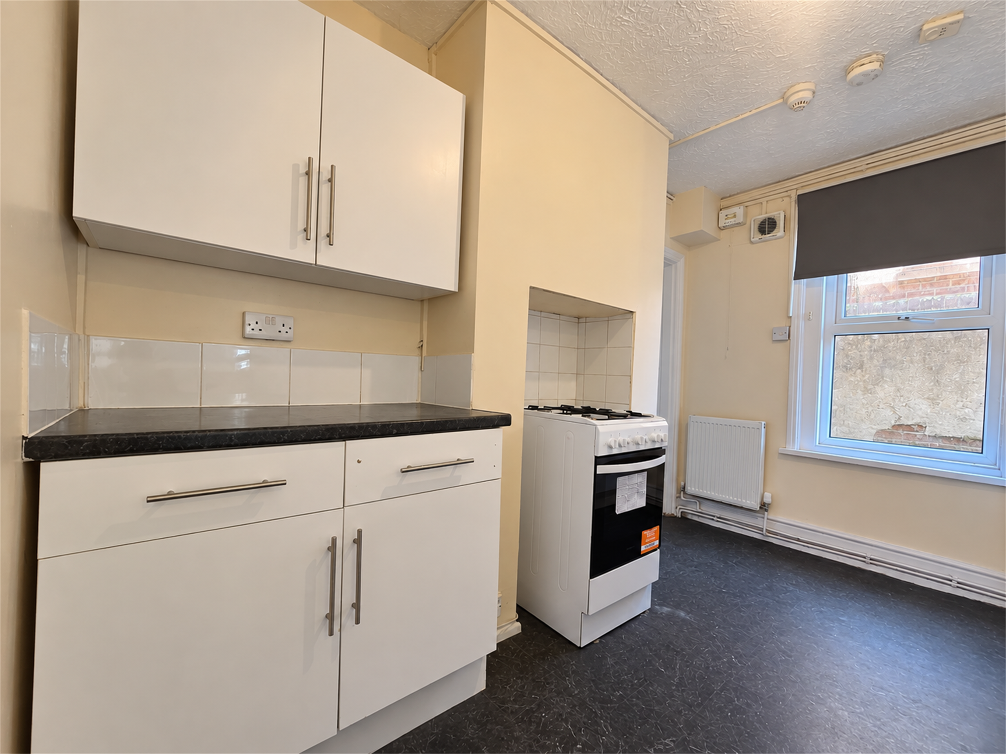 Flat Wilton Avenue in Southampton
