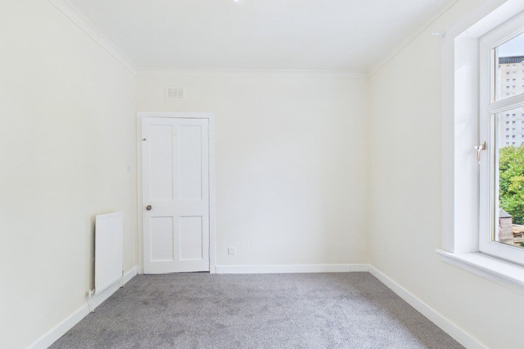 Flat Baldric Road in Glasgow