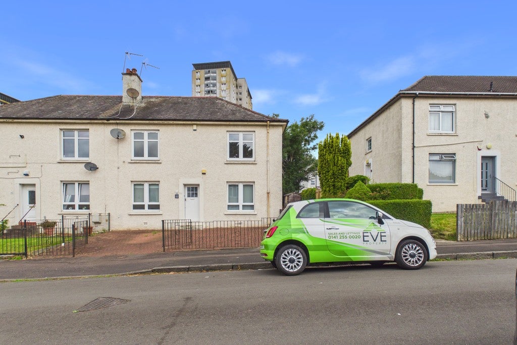 Flat Baldric Road in Glasgow