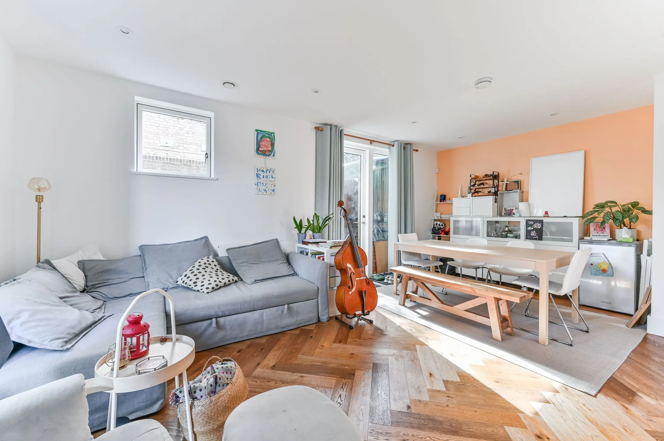 House Ravensdale Gardens in Greater London