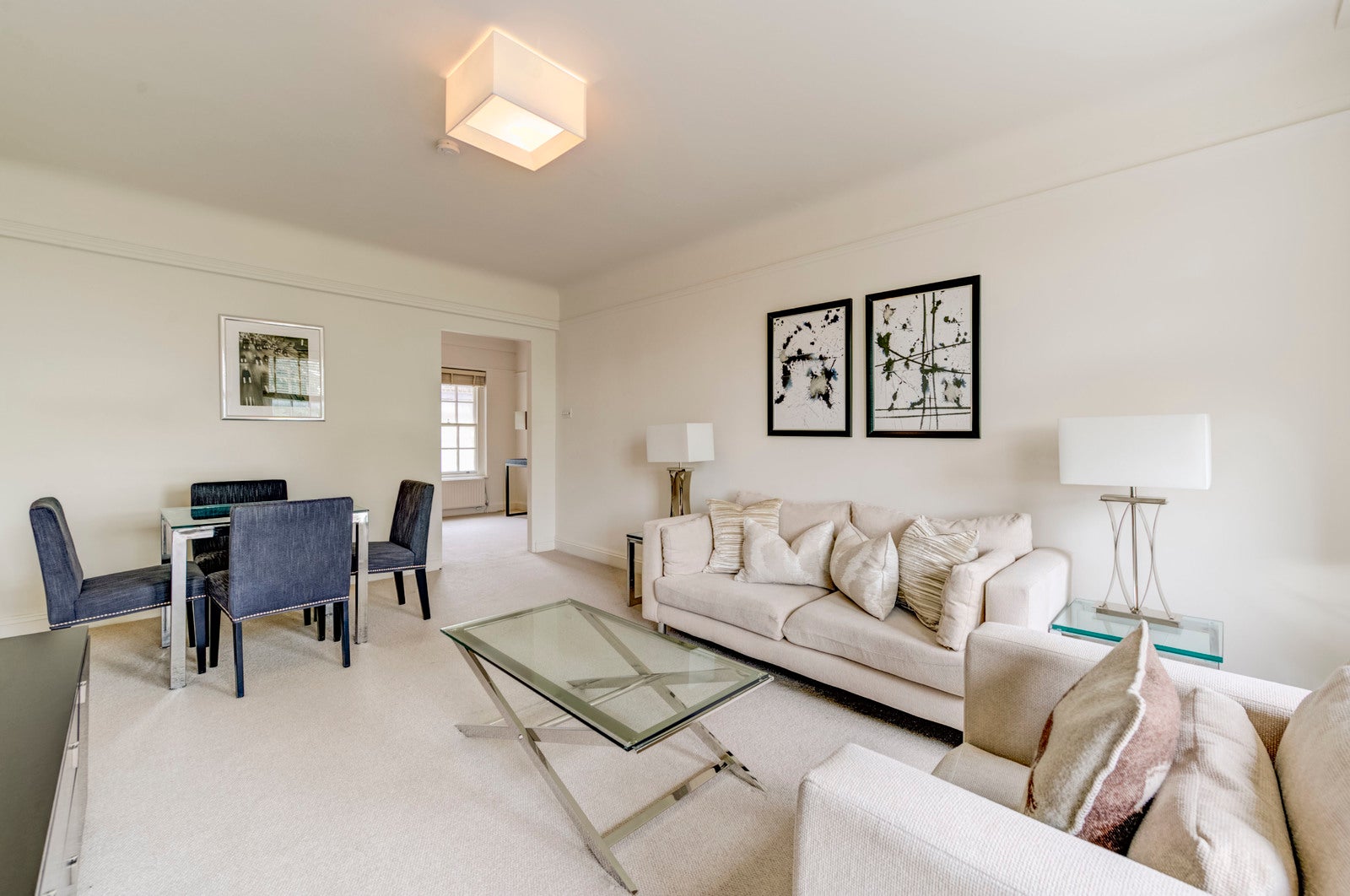 Flat Fulham Road in Greater London