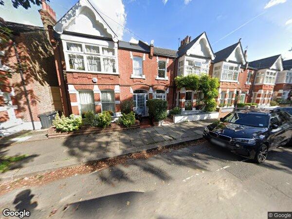 House Cleveland Avenue in Greater London