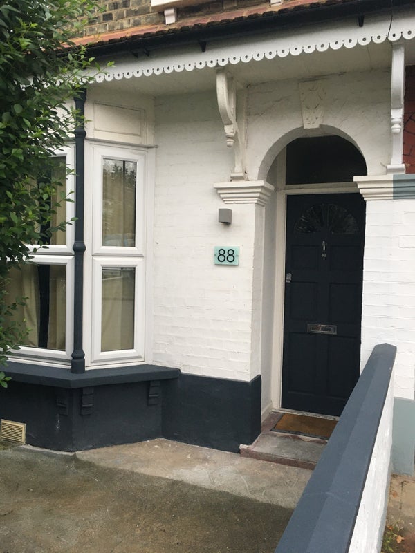 Room Sedgwick Road in Greater London