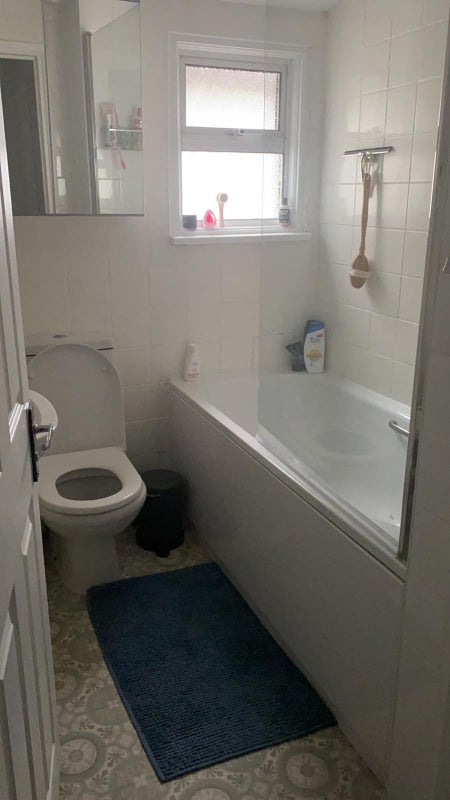 Room Sedgwick Road in Greater London