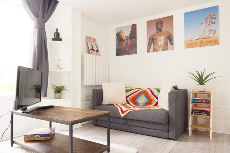Flat Leinster Square in City of Westminster