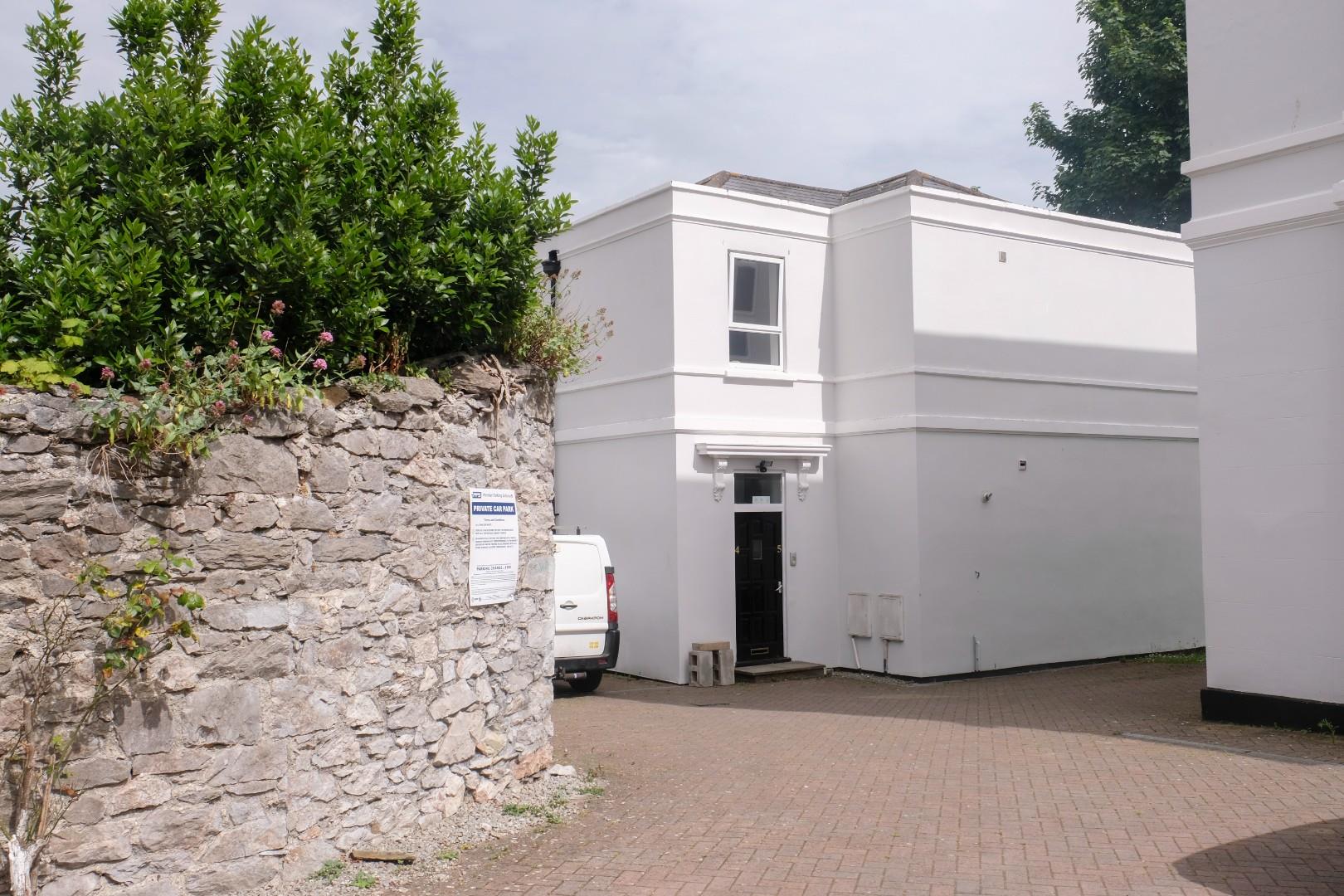 Flat Lisson Grove in Plymouth