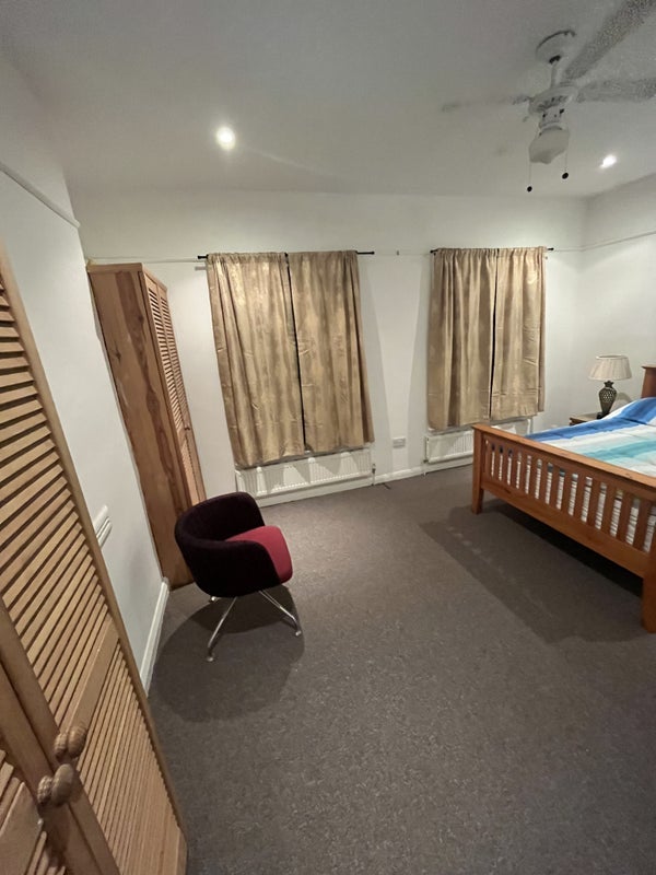 Room Harlescott Road in Greater London