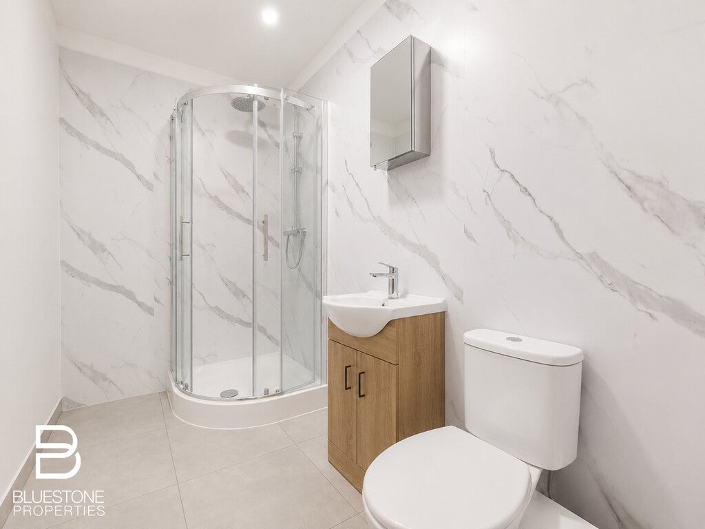 Flat Beddington Gardens in Greater London
