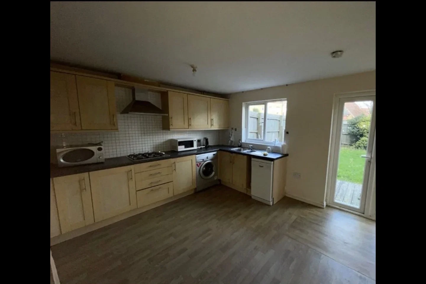 Room Longmarsh Lane in Greater London
