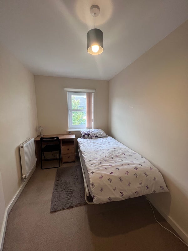 Room Blue Moon Way in Manchester