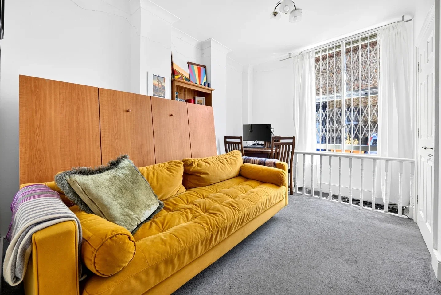 Flat Newington Green Road in Greater London