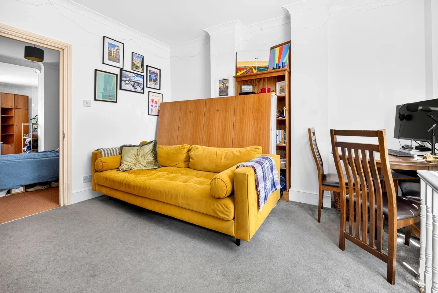 Flat Newington Green Road in Greater London