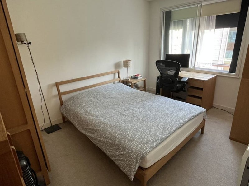 Room Tanner Street in Greater London