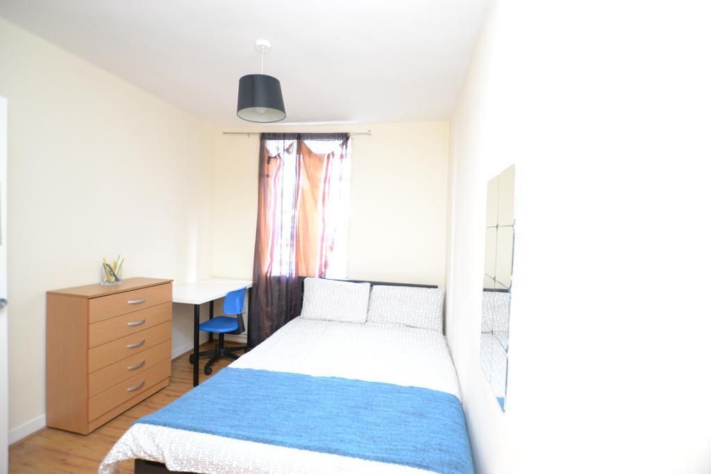 Room Devons Road in Greater London