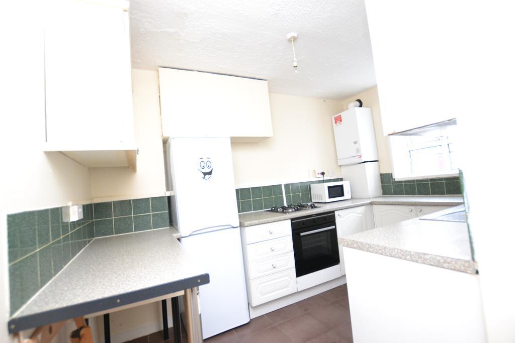 Room Devons Road in Greater London