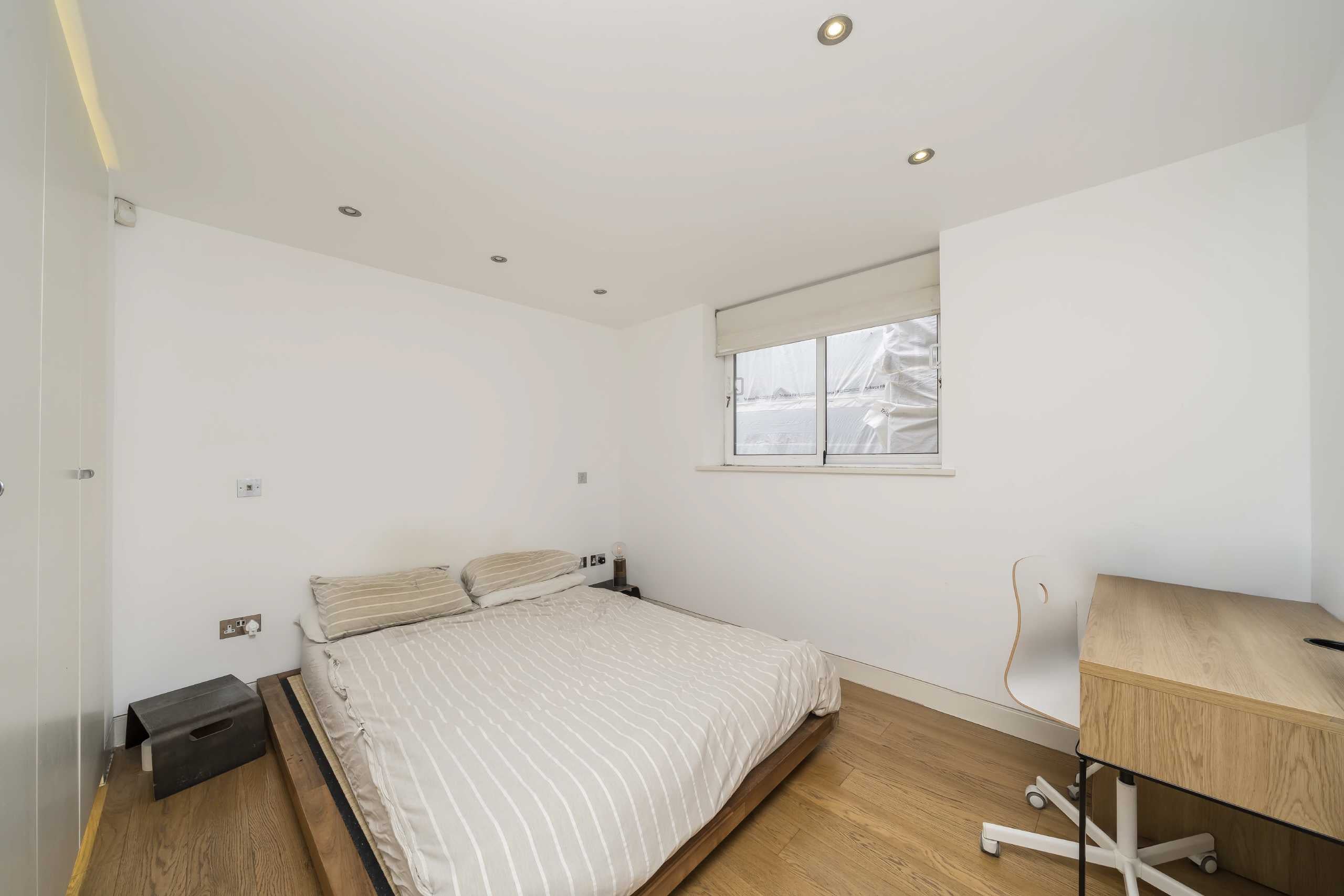 Flat Lower Marsh in Greater London