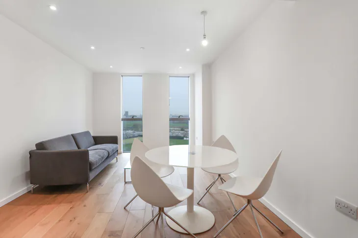 Flat Wood Lane in Greater London