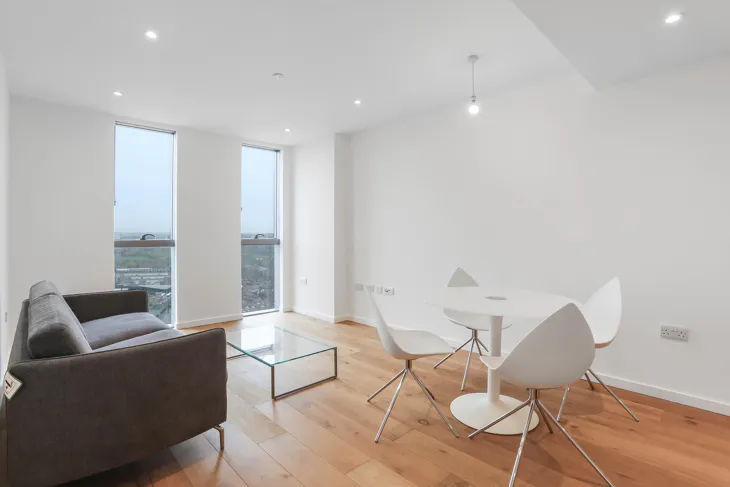 Flat Wood Lane in Greater London