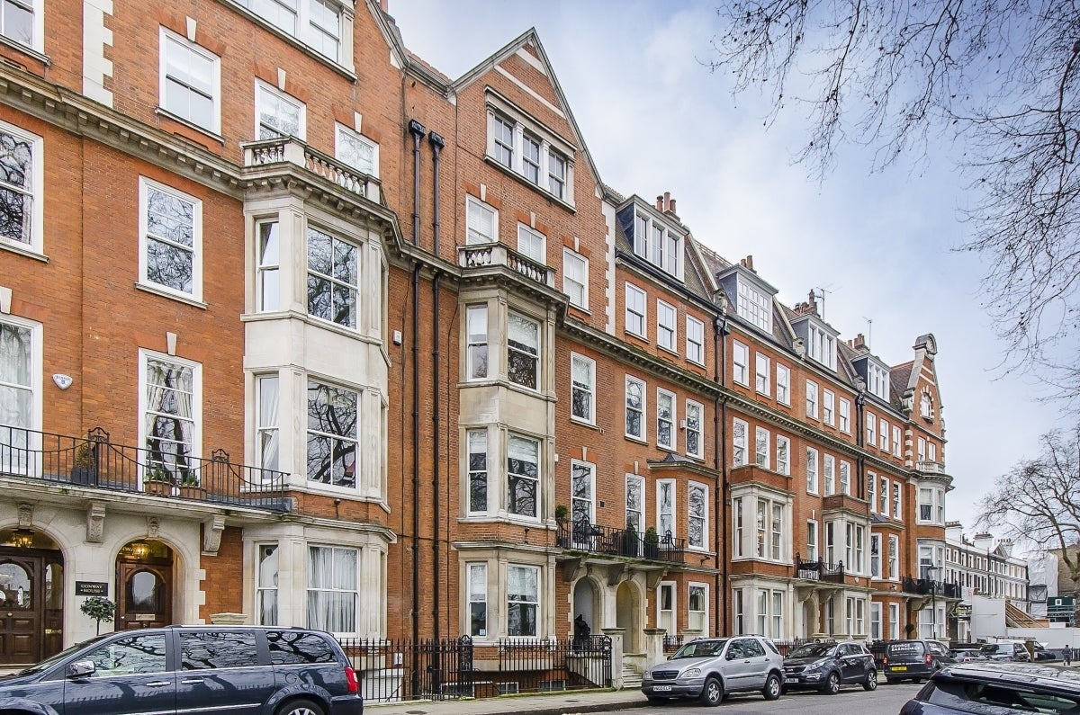 Flat Ormonde Gate in Greater London
