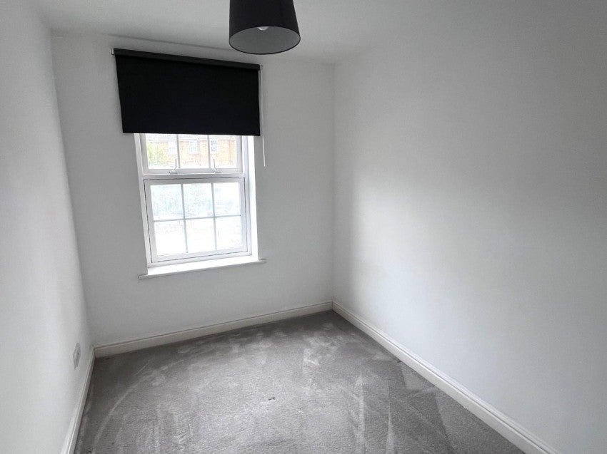 Flat Scholars Court in Northampton