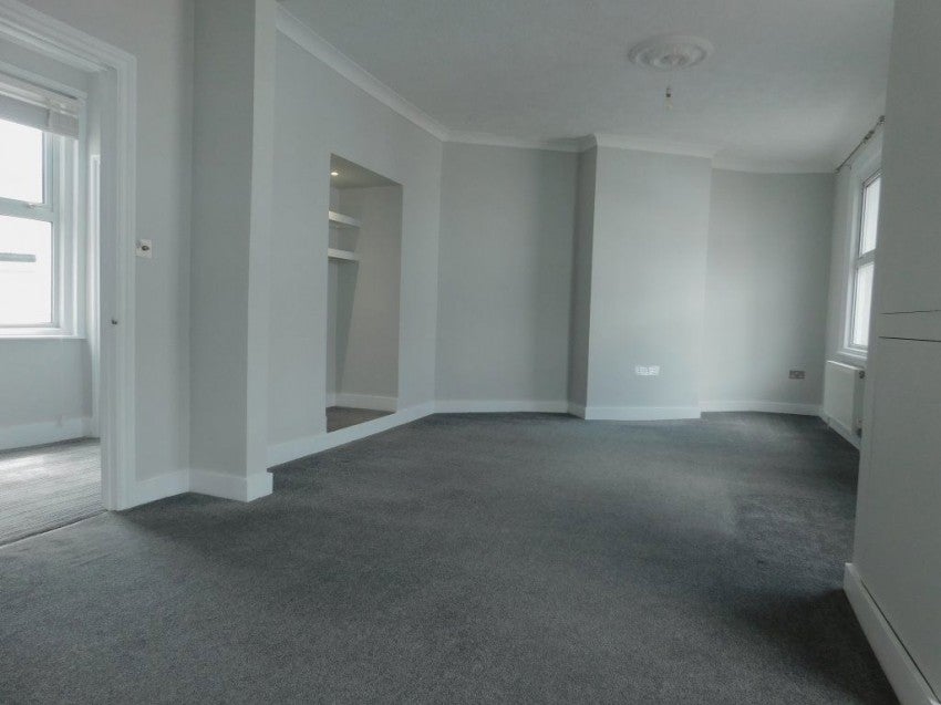 House Hughenden Road in St Leonards