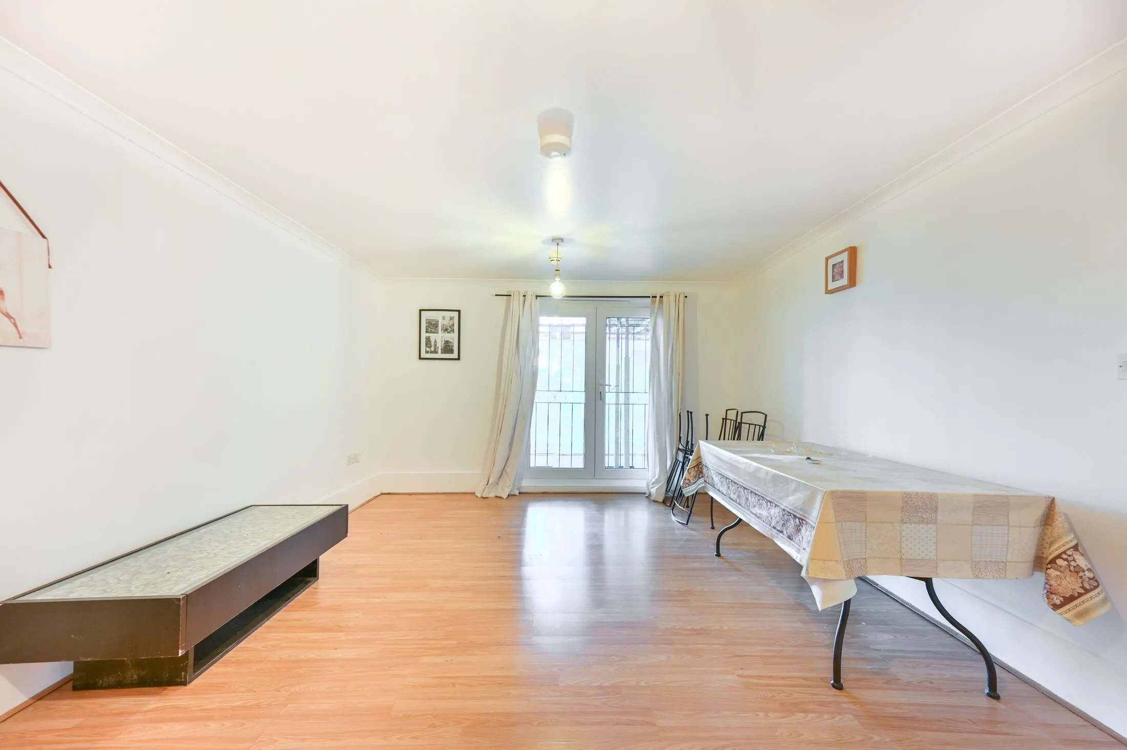 Flat Northwick Road in Greater London