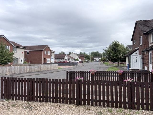 Flat Bryce Avenue in Carron
