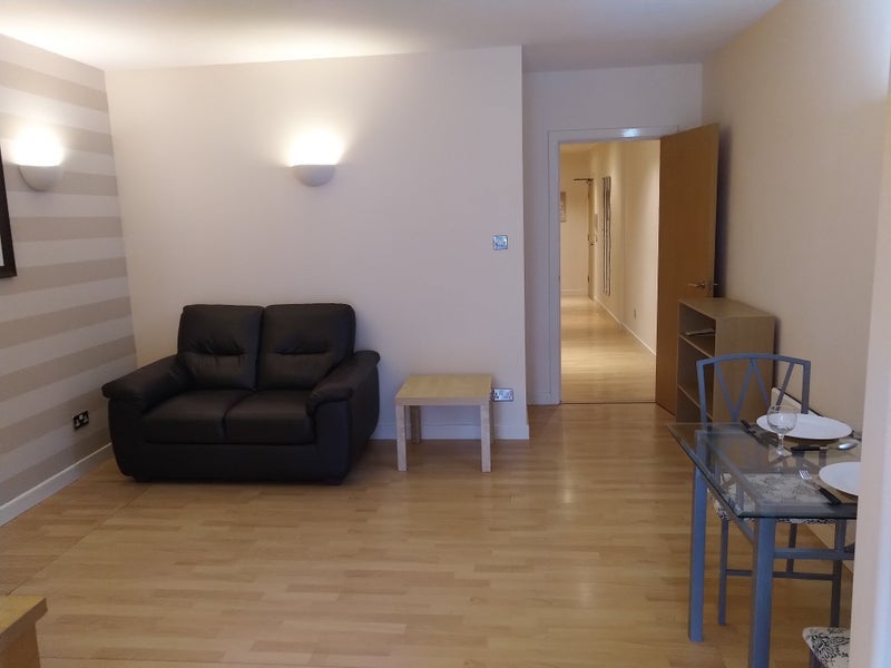 Flat York Place in Leeds