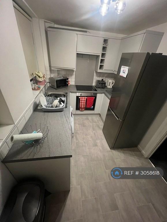 Flat Court Close in High Wycombe