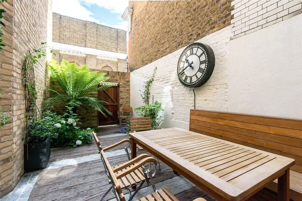 House Sekforde Street in Greater London