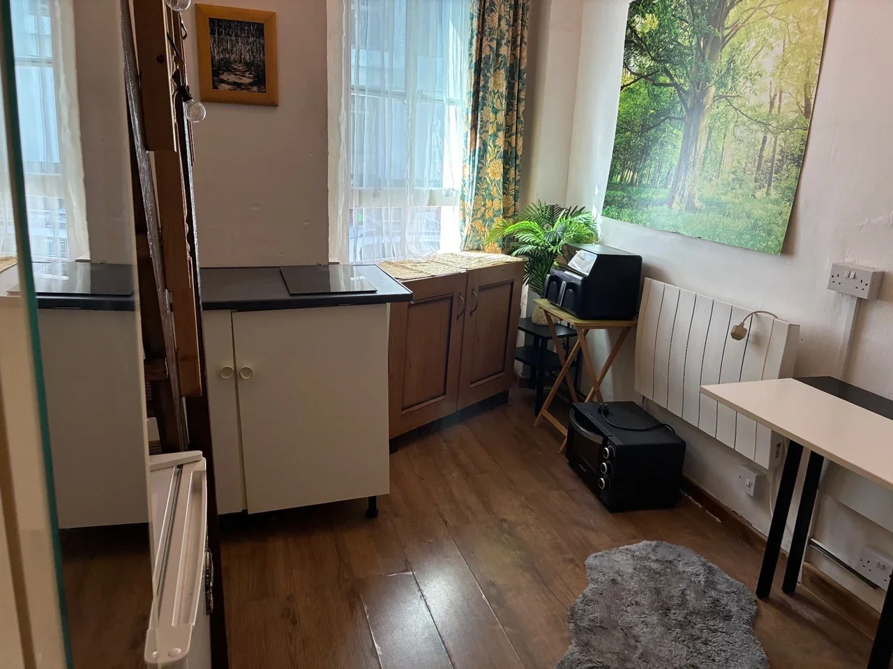 Flat Hogarth Road in Greater London
