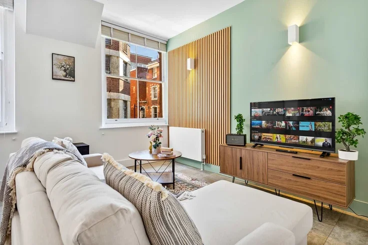 Flat Great Sutton Street in Greater London