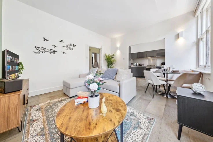 Flat Great Sutton Street in Greater London