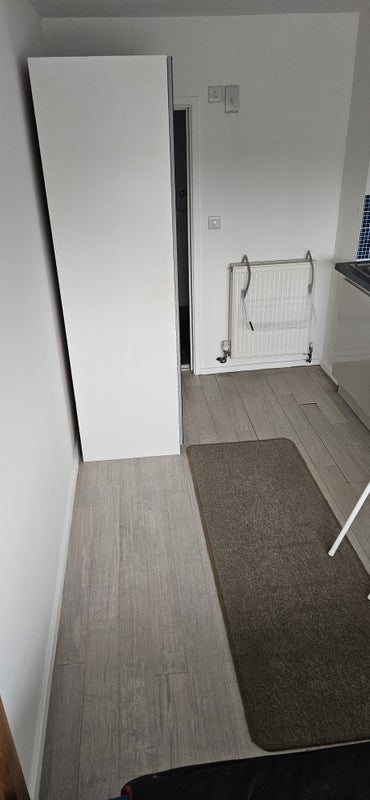 Room Hudson Close in Poole