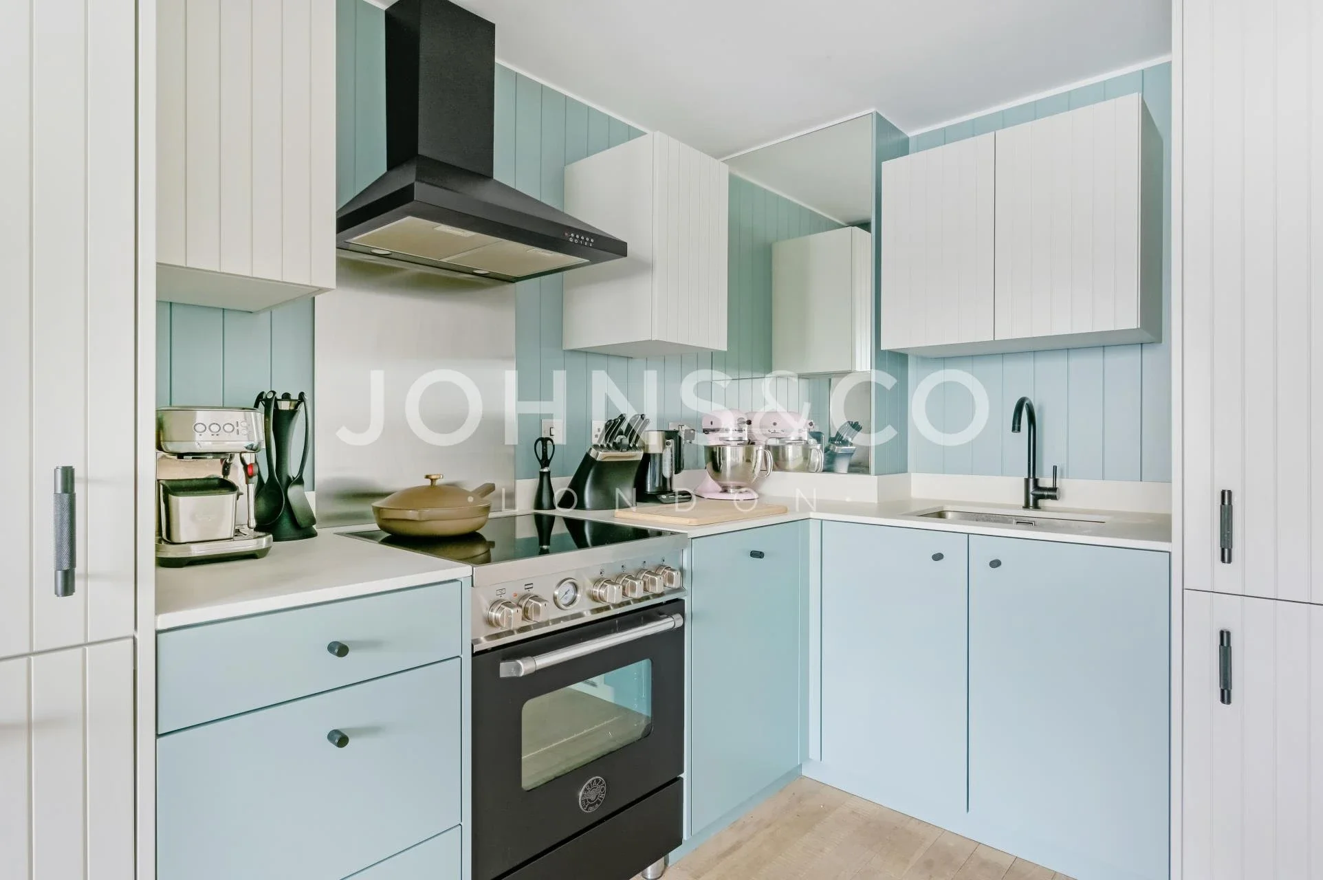 Flat Ronalds Road in Greater London