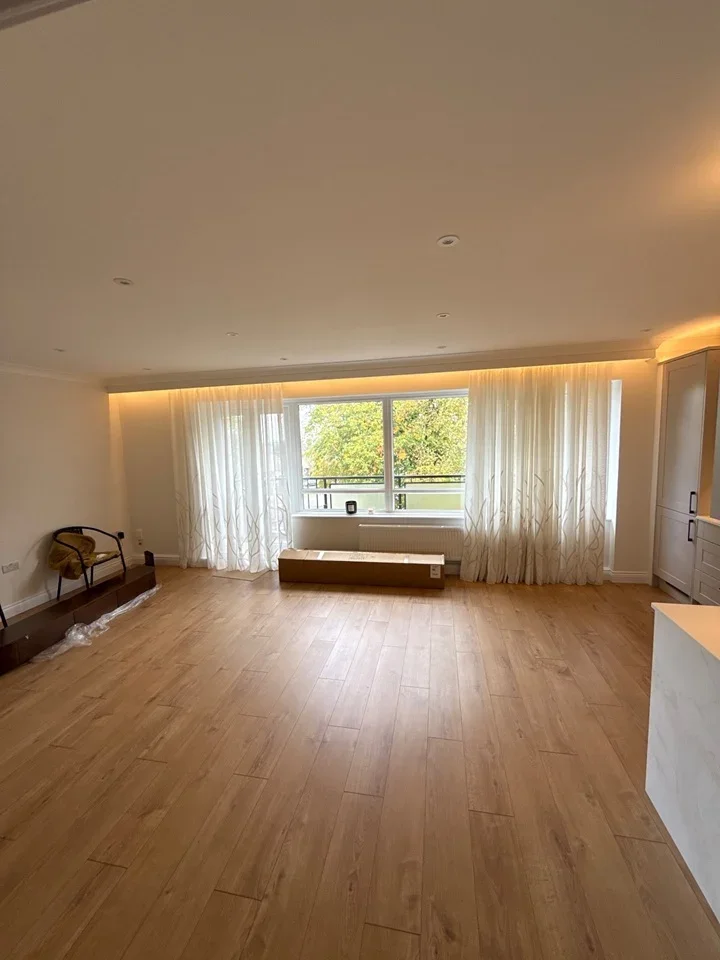 Flat Alexandra Court in Greater London