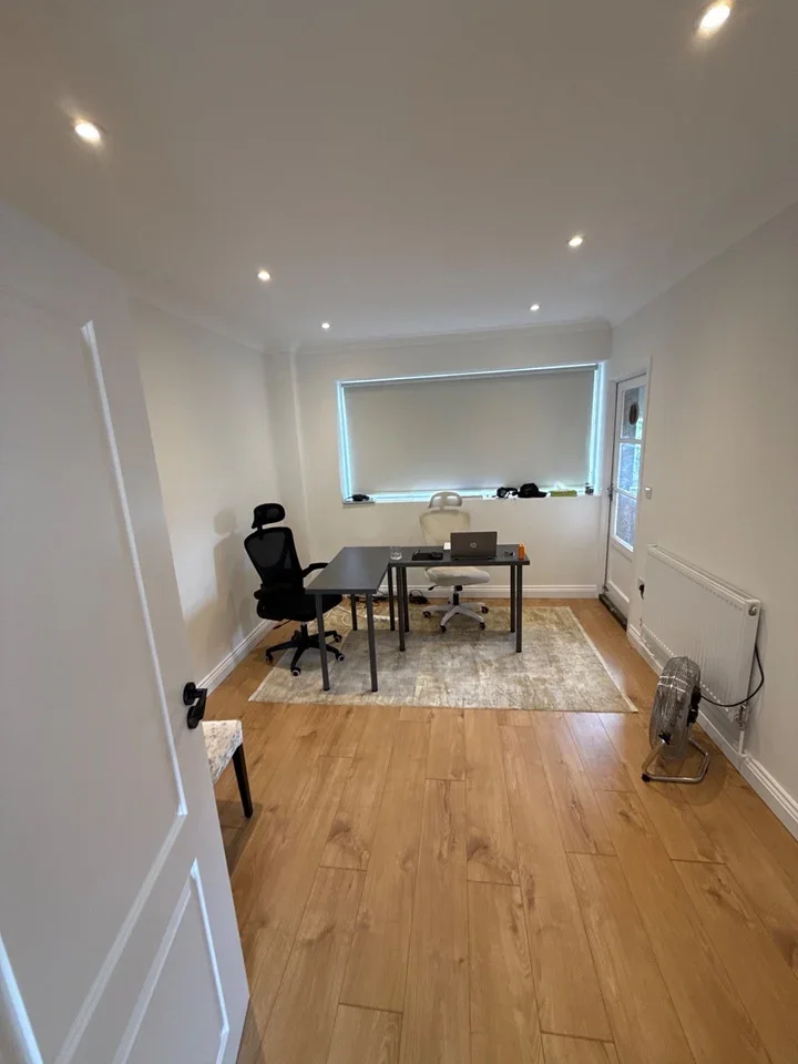 Flat Alexandra Court in Greater London
