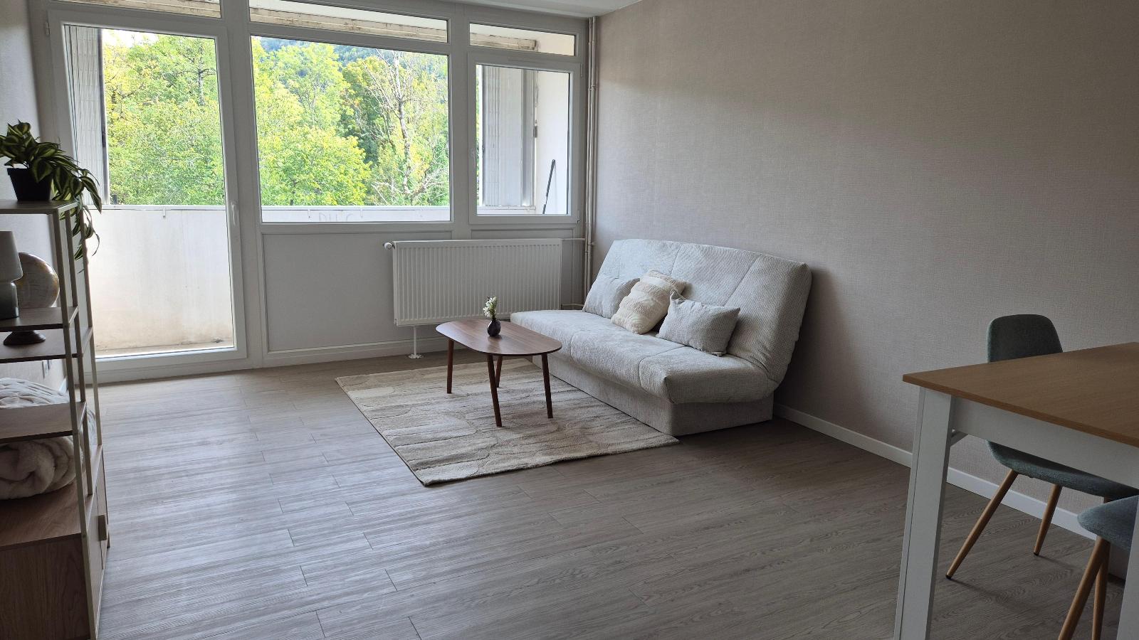 Flat Chemin de Vie Neuve in Oyonnax