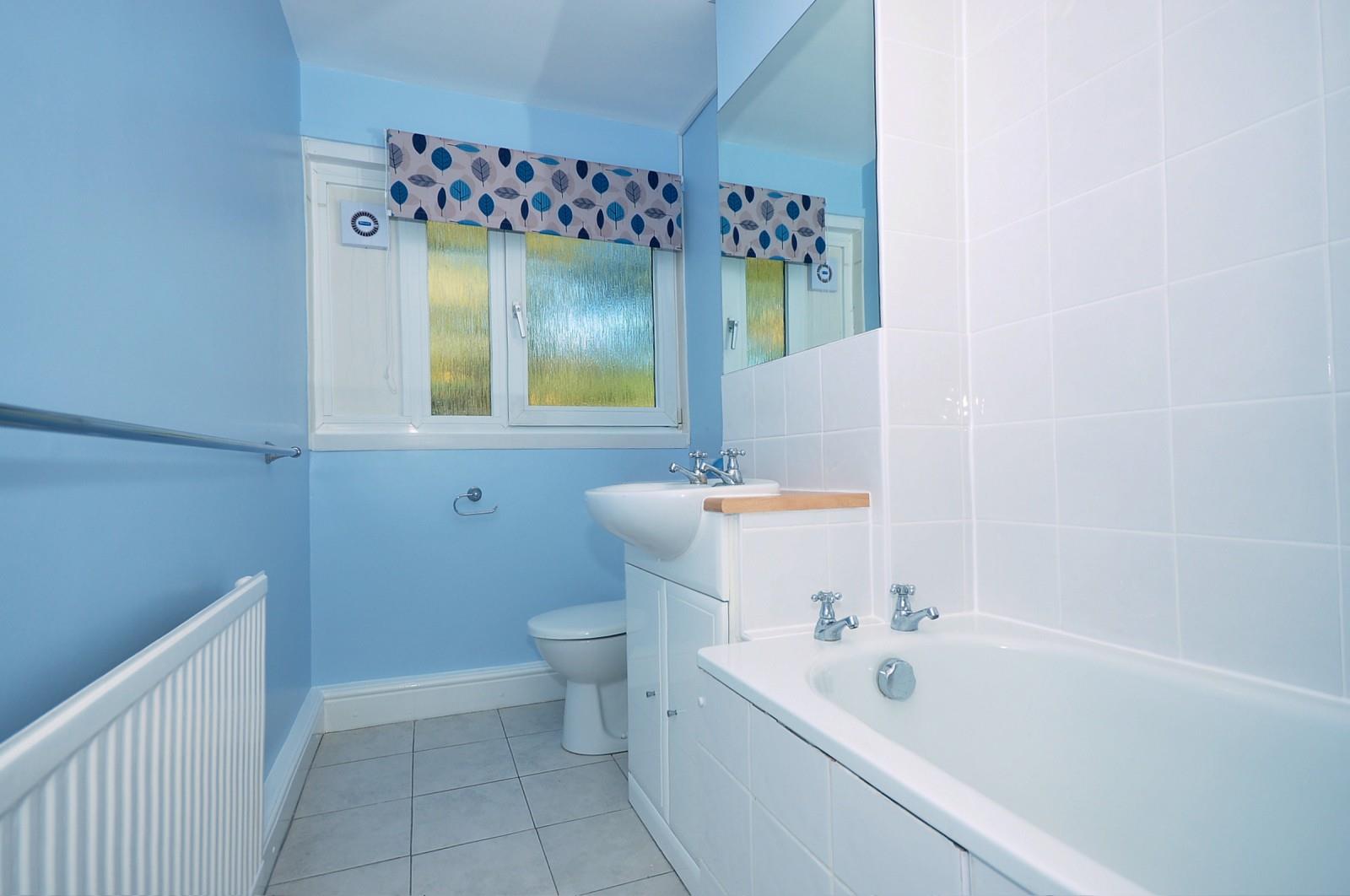 Flat Wellesley Road in London